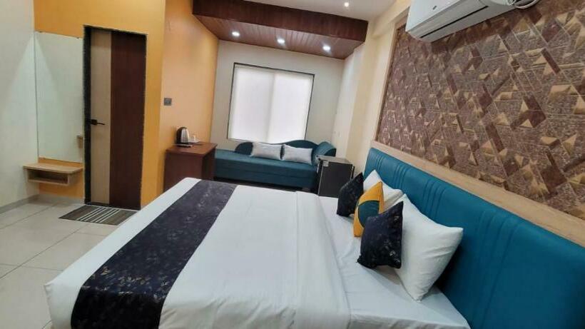 اتاق لوکس, Sarika International
