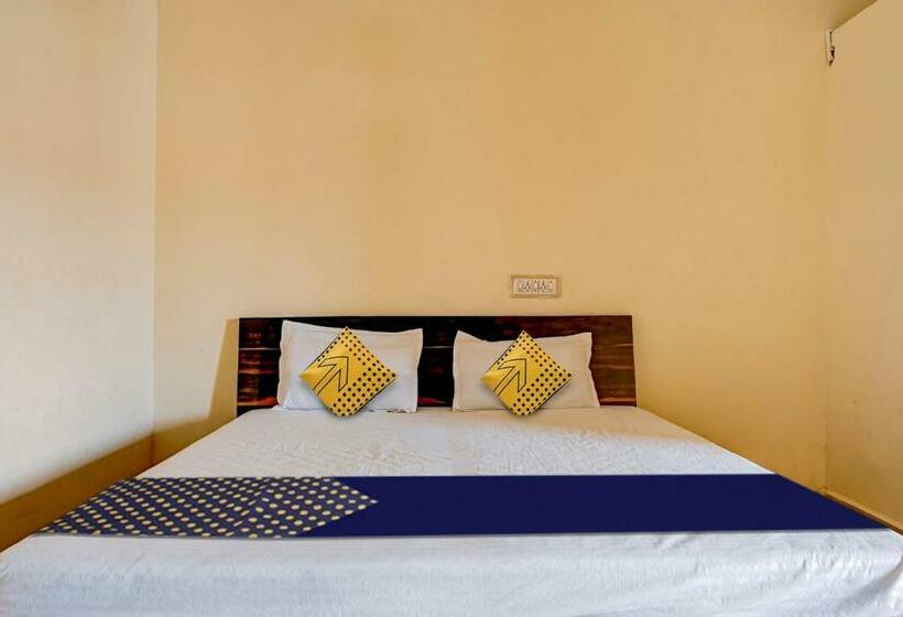 三人经典房间, Spot On Harsha Varsha Deluxe Lodge