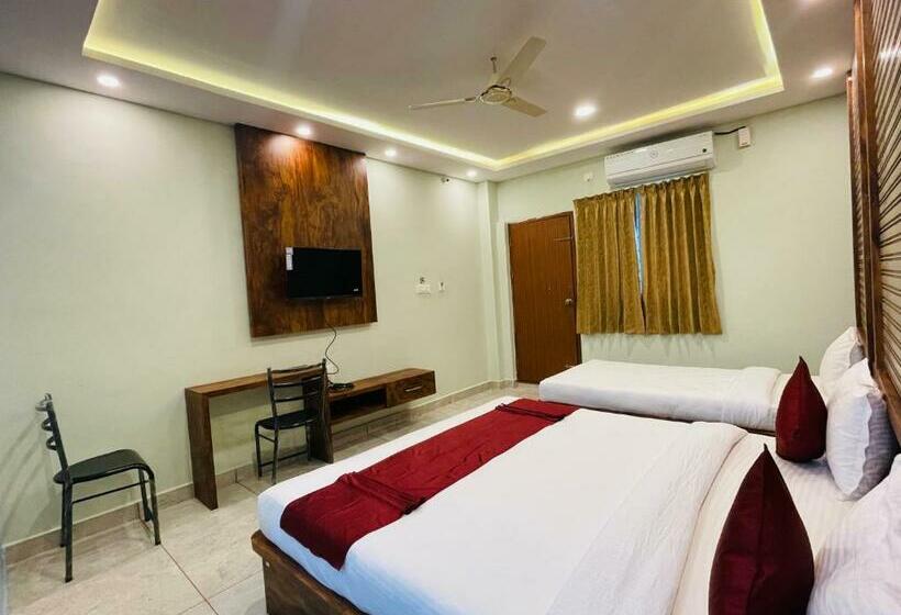 غرفة ديلوكس ثلاثية, Staymaker Yashaswini Residency