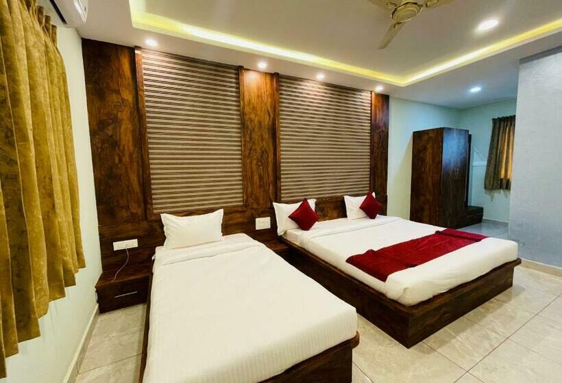 غرفة ديلوكس ثلاثية, Staymaker Yashaswini Residency