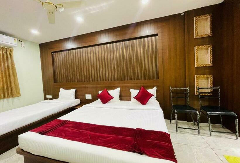 غرفة ديلوكس ثلاثية, Staymaker Yashaswini Residency