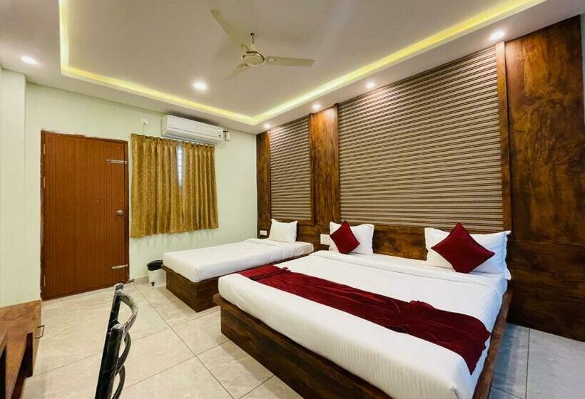 غرفة ديلوكس ثلاثية, Staymaker Yashaswini Residency