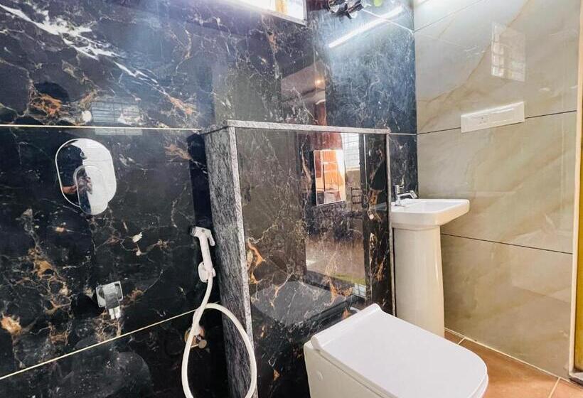 غرفة ديلوكس ثلاثية, Staymaker Yashaswini Residency