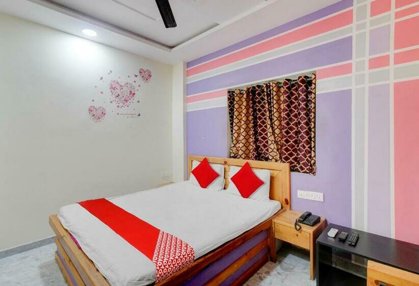 Трехместный Номер Классика, Oyo Flagship Hotel Holiday Prime