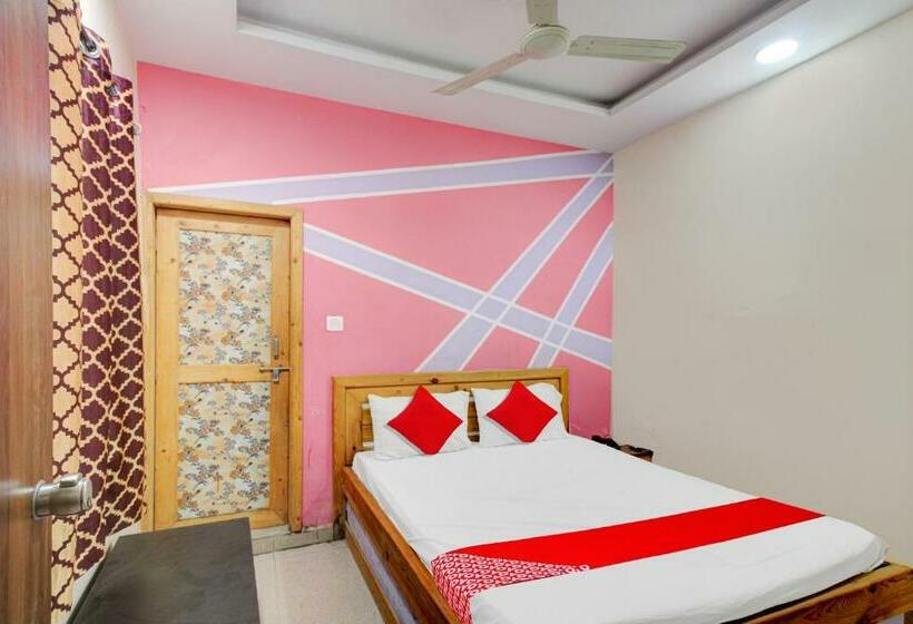 חדר קלאסי לשלושה, Oyo Flagship Hotel Holiday Prime