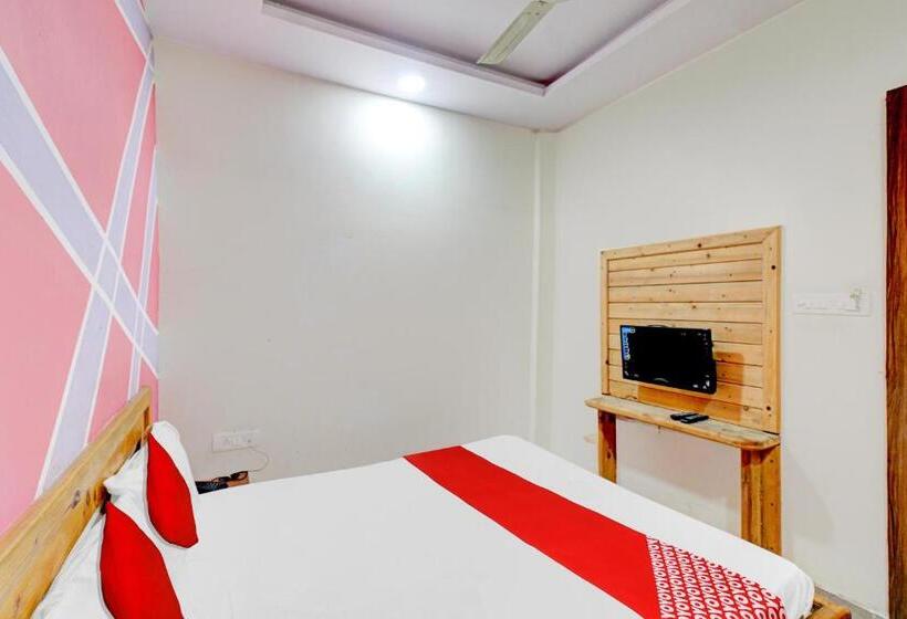 Трехместный Номер Классика, Oyo Flagship Hotel Holiday Prime