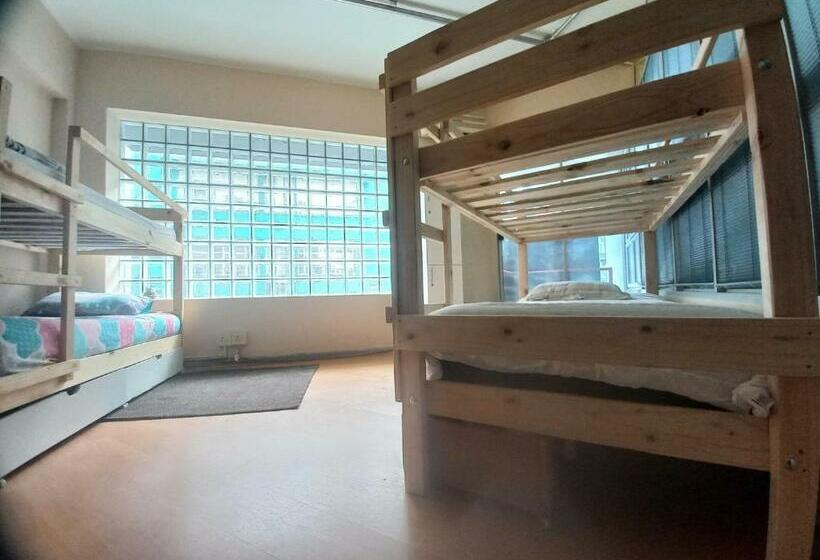 מיטה בחדר משותף, Home Away On Plein