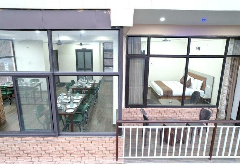 スタンダードシングルルーム, Himalayan Hits Kasauli