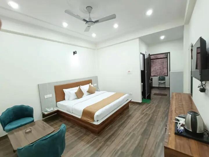 标准间带山景, Himalayan Hits Kasauli