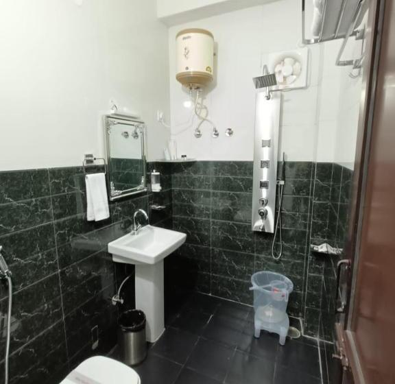 スタンダードシングルルーム, Himalayan Hits Kasauli