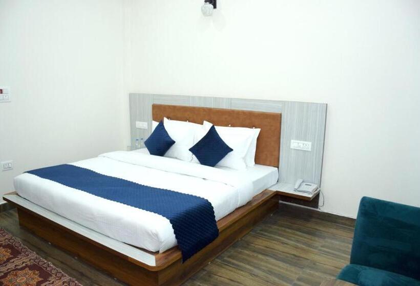 标准间带山景, Himalayan Hits Kasauli