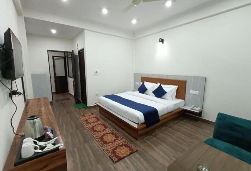 Номер Стандарт Вид на Горы, Himalayan Hits Kasauli