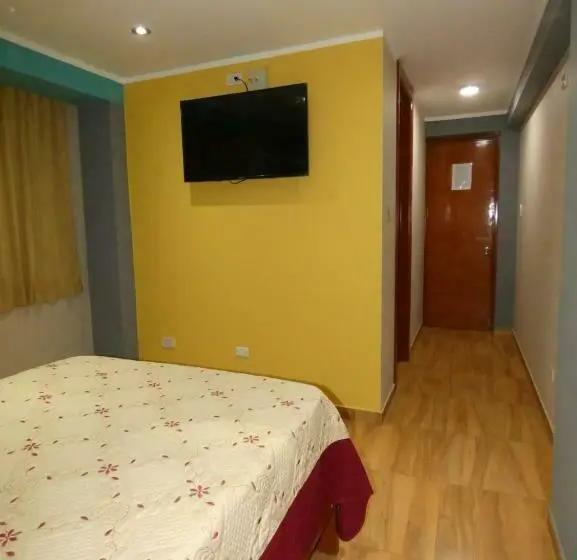 اتاق استاندارد, Hostal Tau Tacna