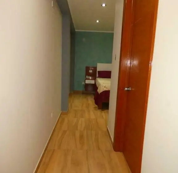 اتاق استاندارد, Hostal Tau Tacna