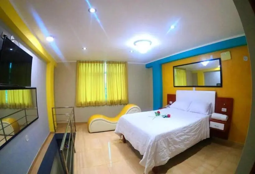اتاق لوکس, Hostal Tau Tacna