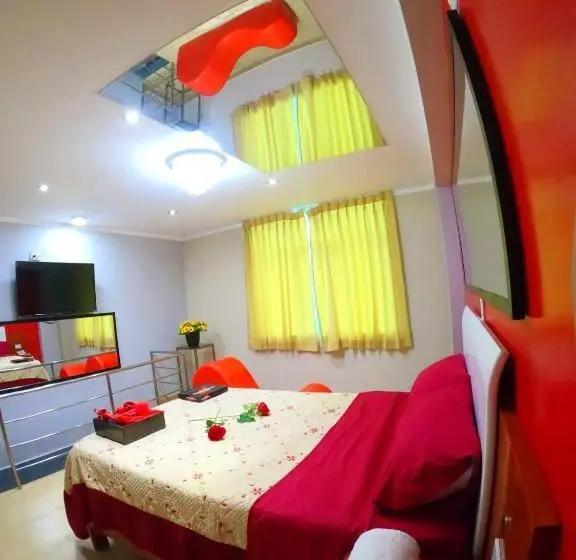 اتاق لوکس, Hostal Tau Tacna