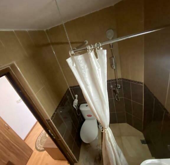 اتاق استاندارد با تخت بزرگ, Pensiunea Paradiso Sarinasuf