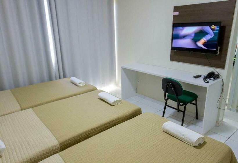 Трехместный Номер Стандарт с Балконом, Rill Hotel By Uchôa