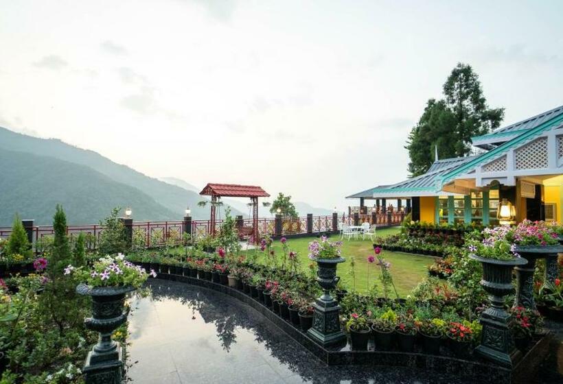 スイート, Mayfair Manor Jungpana