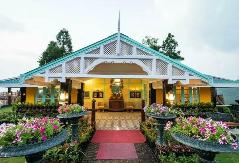 スイート, Mayfair Manor Jungpana