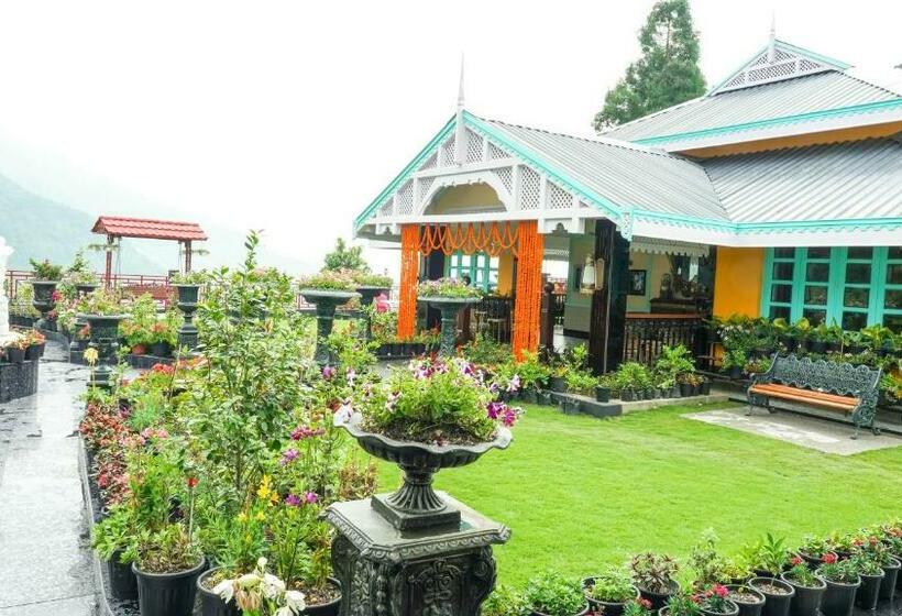 جناح, Mayfair Manor Jungpana