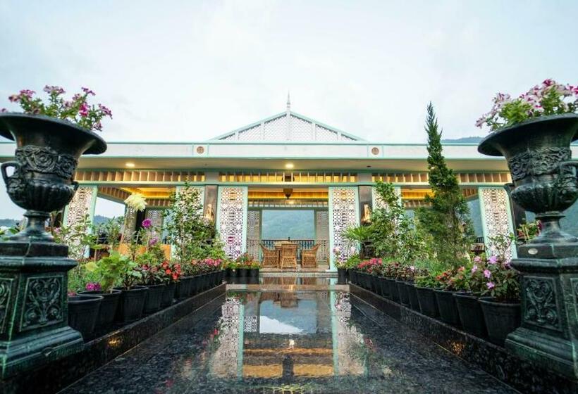 جناح, Mayfair Manor Jungpana