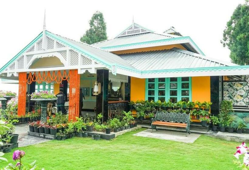 スイート, Mayfair Manor Jungpana