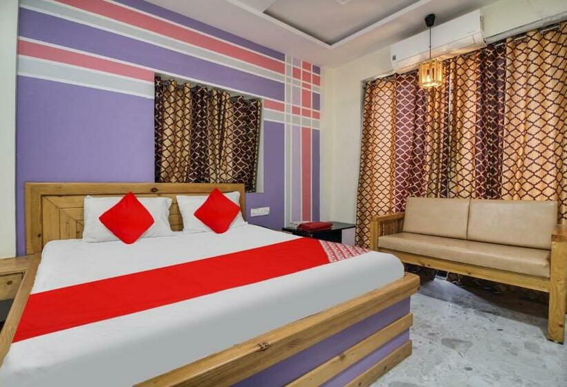 חדר קלאסי לשלושה, Oyo Flagship Hotel Unique Inn