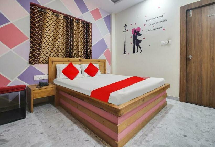 חדר דלוקס לשלושה, Oyo Flagship Hotel Unique Inn