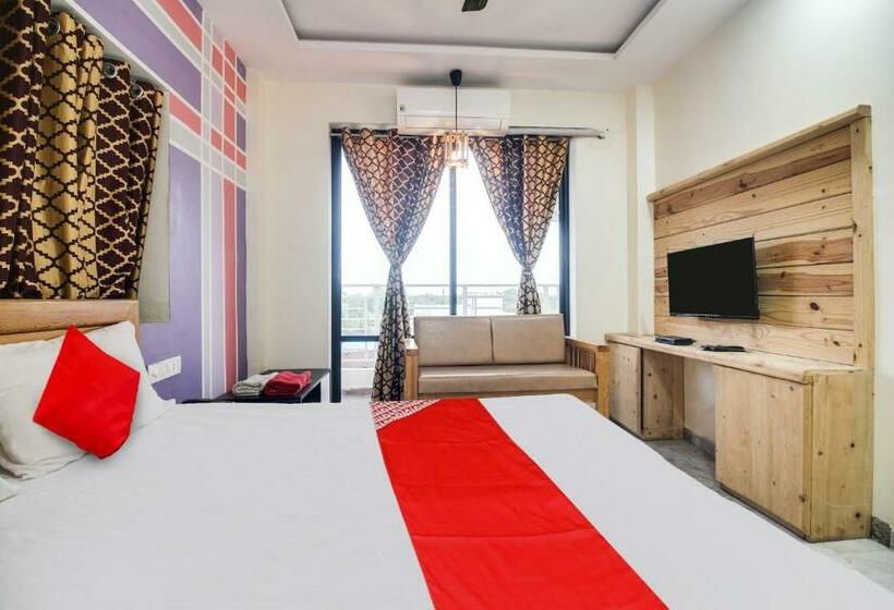 חדר דלוקס לשלושה, Oyo Flagship Hotel Unique Inn