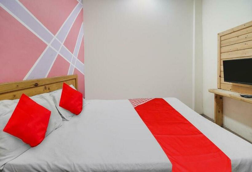 חדר דלוקס לשלושה, Oyo Flagship Hotel Unique Inn