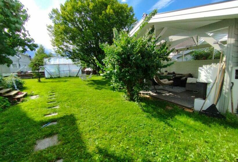 Номер Стандарт Вид на Сад, Guest House In The Garden