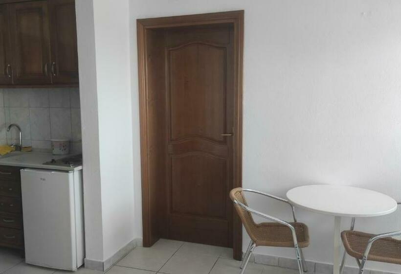 اتاق استاندارد, Maki Apartmani