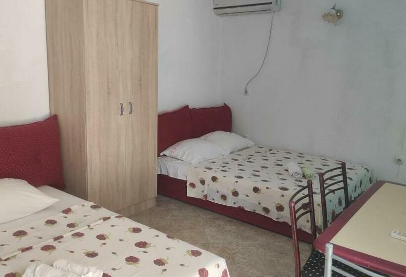 اتاق سوپریور سه تخته, Maki Apartmani