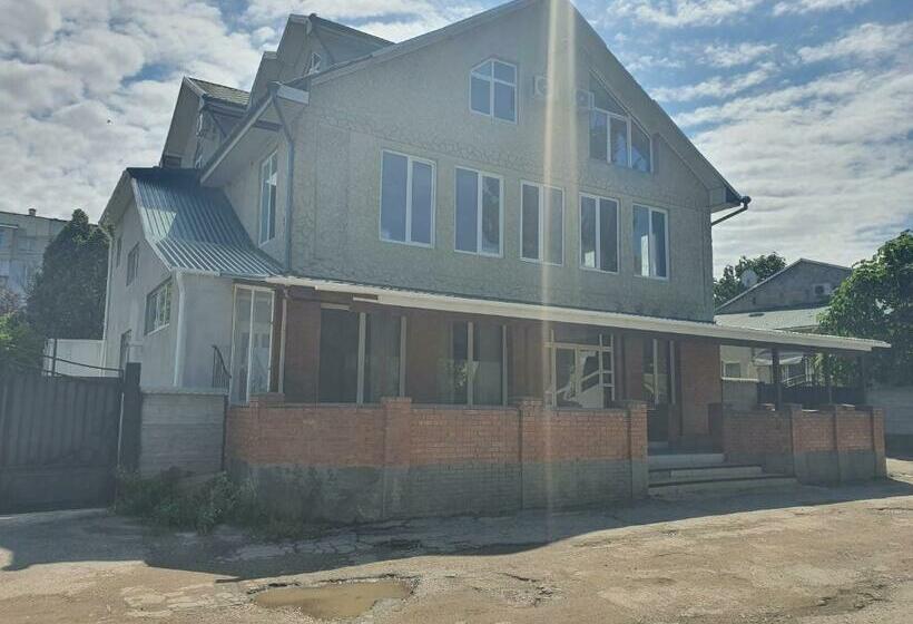 اتاق لوکس, Diana