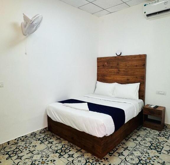غرفة قياسية, Tcs Rooms Ezhilode Payyanur