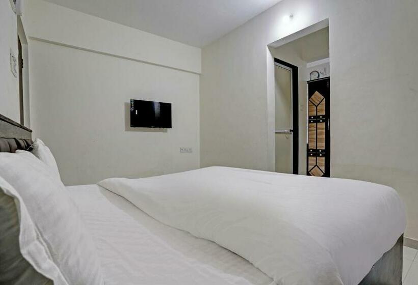 غرفة ديلوكس ثلاثية, Oyo The Maharaja Place