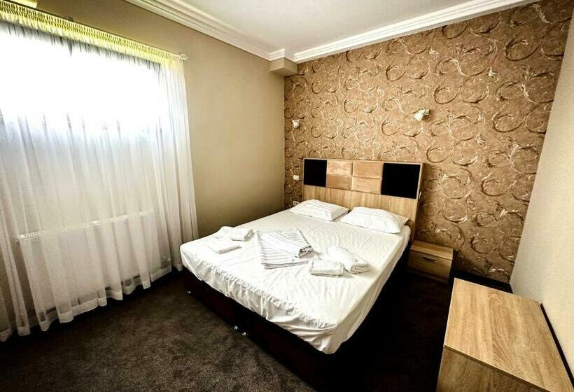 Номер Стандарт, Pensiunea Cristal