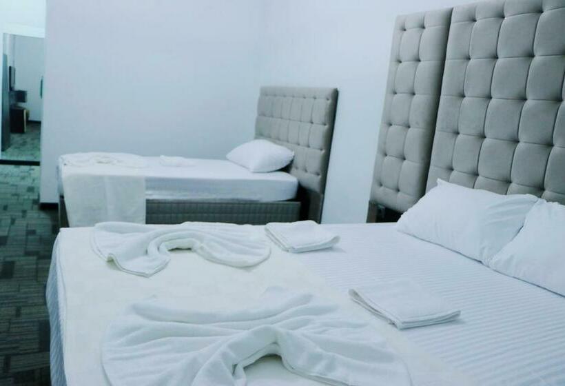 חדר סטנדרט לשלושה, Taksim By Rich