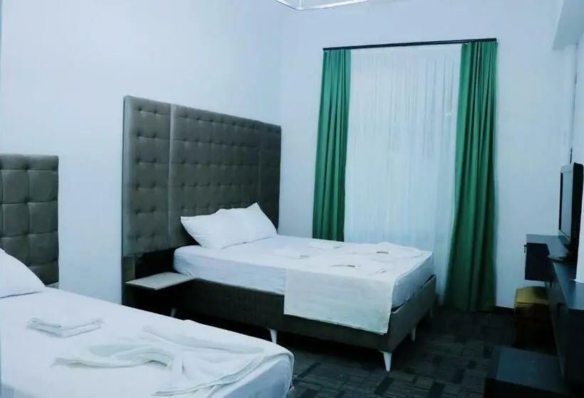 Standard Kolmen Hengen Huone, Taksim By Rich