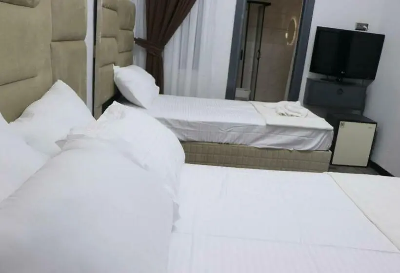 Standard Kolmen Hengen Huone, Taksim By Rich