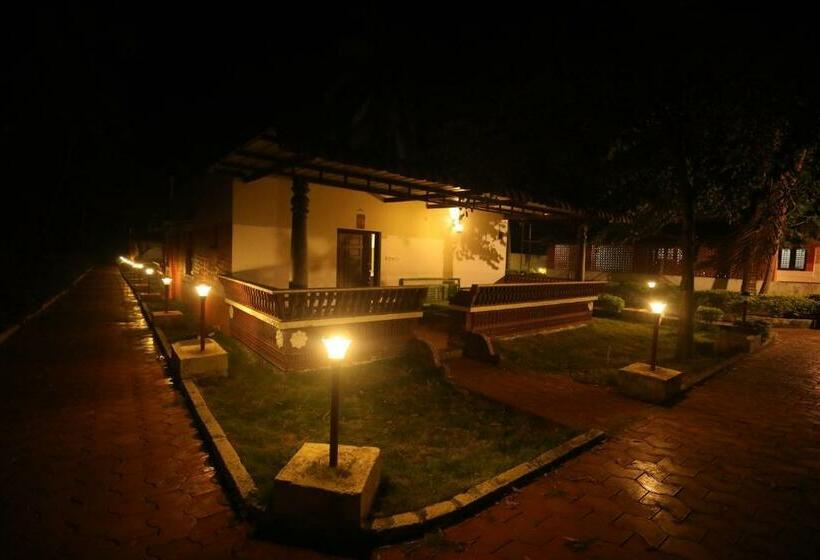 舒适三人间, Thiruchitrambalam Palace Resort