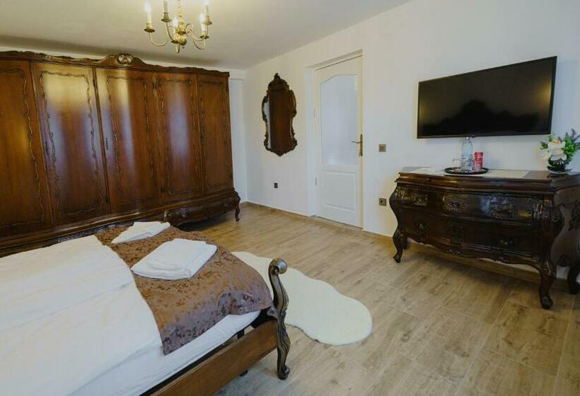 شقة غرفتين, Casa Baronului