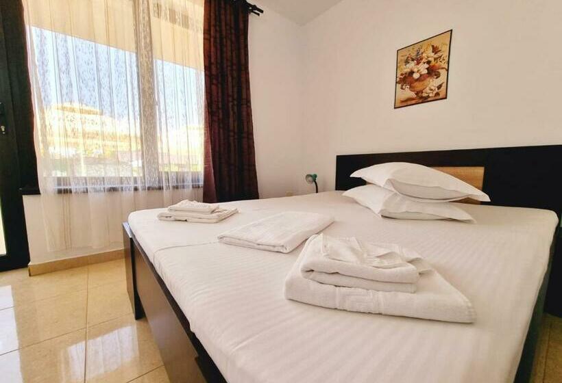 غرفة قياسية, Complex Casa Ani