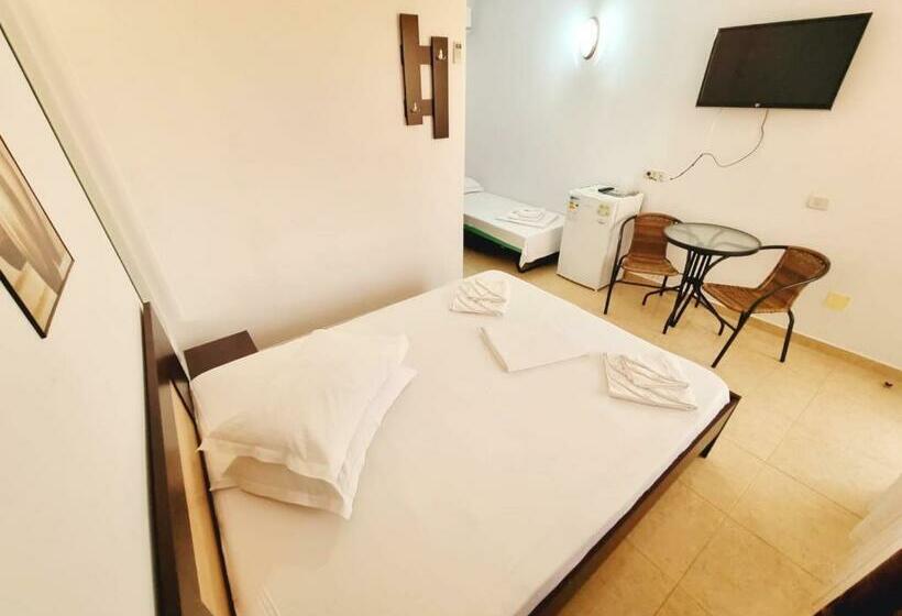 غرفة قياسية ثلاثية, Complex Casa Ani