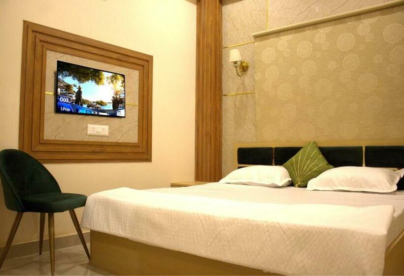 غرفة قياسية سرير كينج, Golden Lotus Varanasi