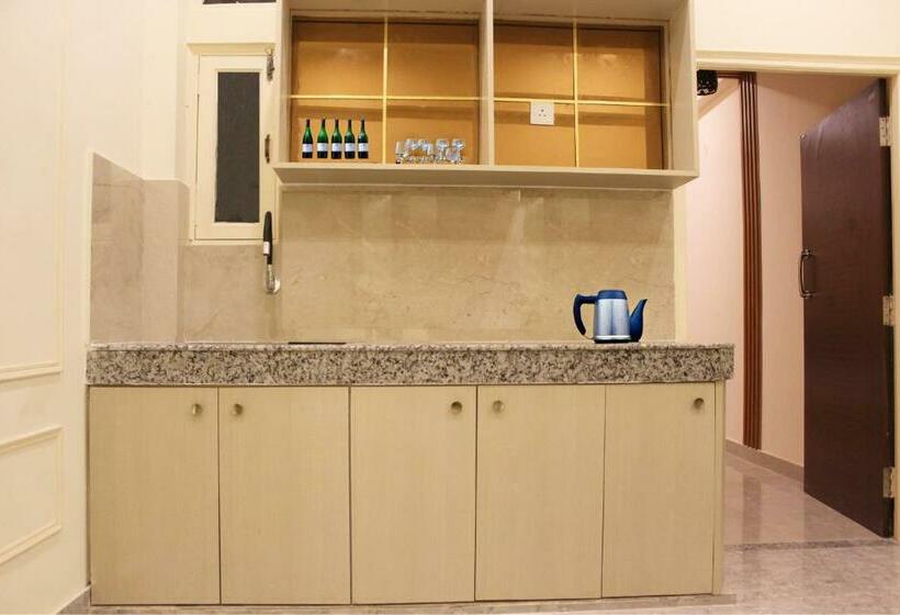 غرفة قياسية سرير كينج, Golden Lotus Varanasi