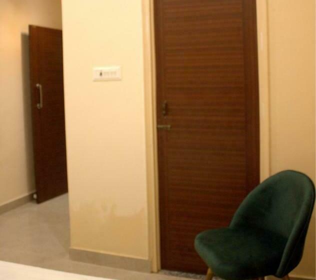 غرفة قياسية سرير كينج, Golden Lotus Varanasi