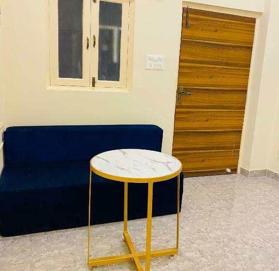 غرفة قياسية سرير كينج, Golden Lotus Varanasi