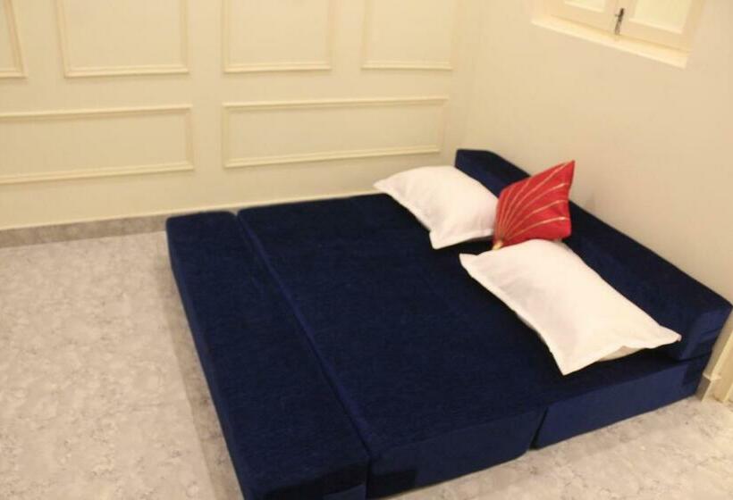 غرفة قياسية سرير كينج, Golden Lotus Varanasi